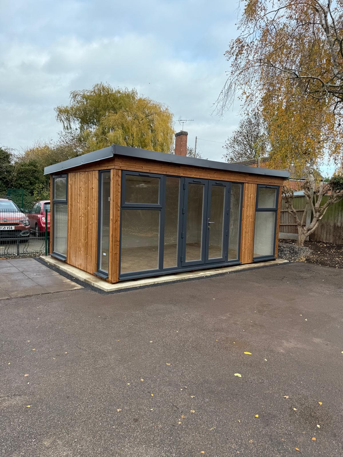 Garden room with timber cladding, side angle